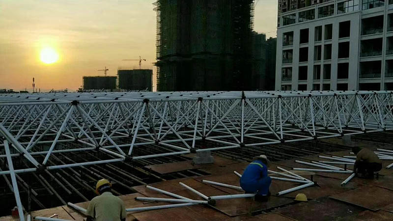 百色螺栓球网架安装现场
